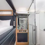 Otel Yotelair Amsterdam Schiphol Transit
