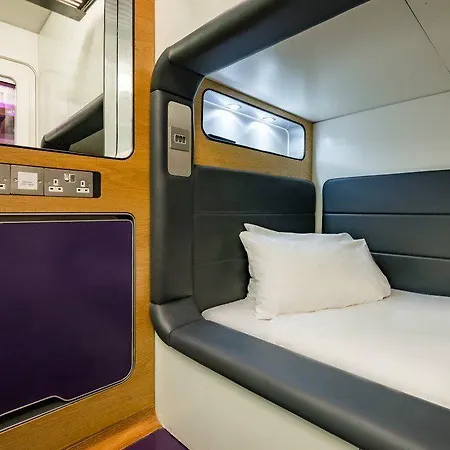 Yotelair Amsterdam Schiphol Transit Hotell 3*