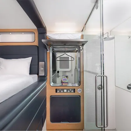 Hotell Yotelair Amsterdam Schiphol Transit