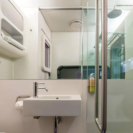 Yotelair Amsterdam Schiphol Transit Szálloda