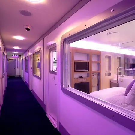 Yotelair Amsterdam Schiphol Transit 3* Amsterdam Airport Schiphol