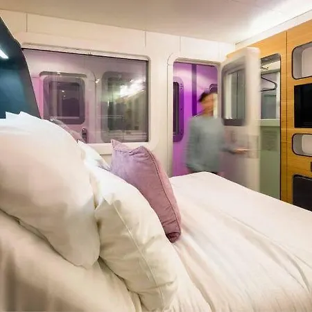 Yotelair Amsterdam Schiphol Transit 3*