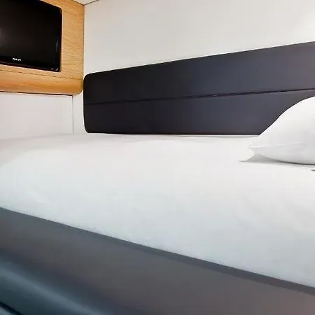 Yotelair Amsterdam Schiphol Transit 3* Amsterdam Airport Schiphol