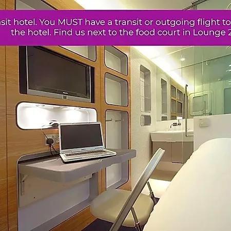 Yotelair Amsterdam Schiphol Transit Hotell