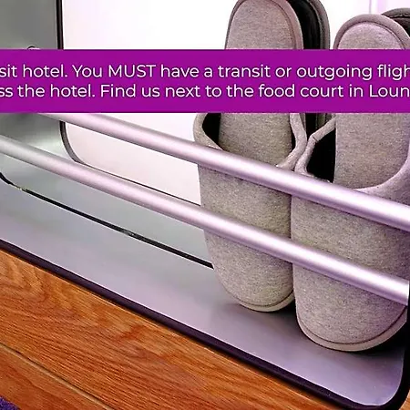 Yotelair Amsterdam Schiphol Transit Hotell