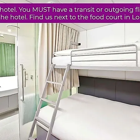 Yotelair Amsterdam Schiphol Transit Hotell
