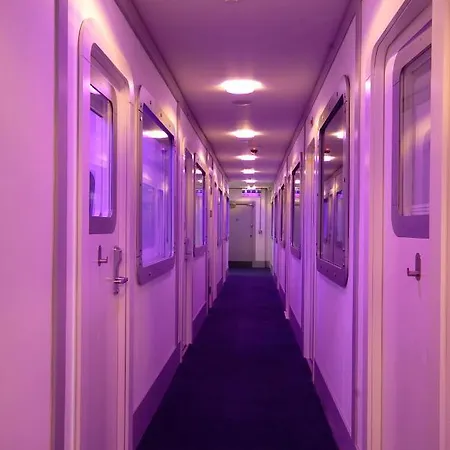 Hotel Yotelair Amsterdam Schiphol Transit Amsterdam Airport Schiphol