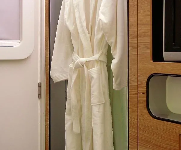 Yotelair Amsterdam Schiphol Transit 3*