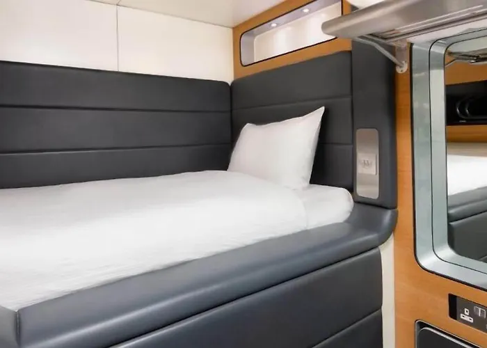 Hotel Yotelair Amsterdam Schiphol Transit 3*