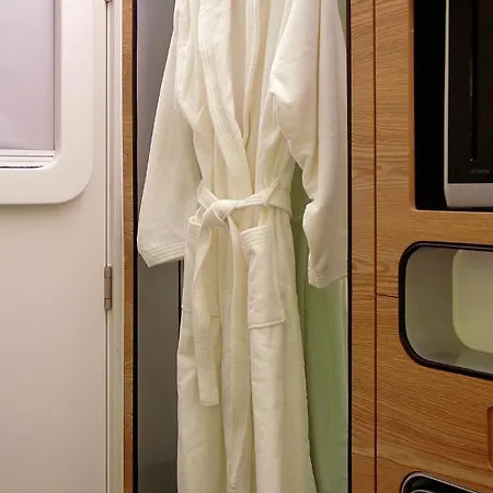 Yotelair Amsterdam Schiphol Transit 3*